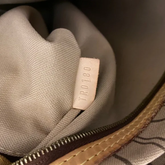 Louis Vuitton Delightful - Picture 5 of 5